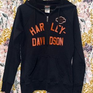 Harley Davidson men’s sweatshirt.